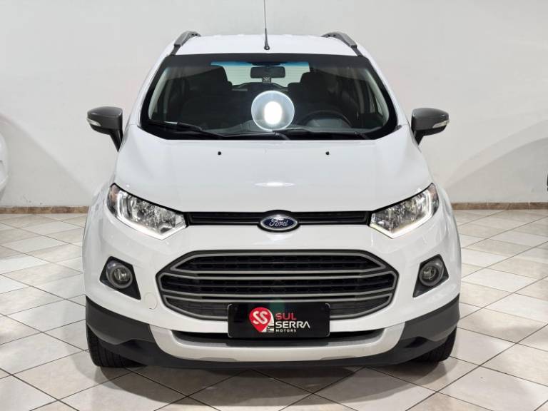 FORD - ECOSPORT - 2015/2016 - Branca - R$ 59.900,00