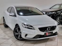 VOLVO - V40 - 2018/2019 - Branca - R$ 119.900,00