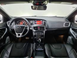 VOLVO - V40 - 2018/2019 - Branca - R$ 119.900,00