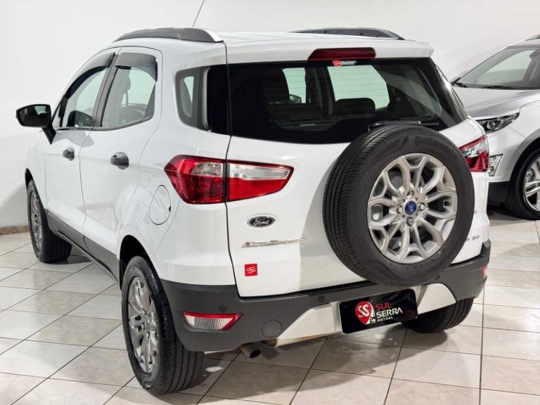 FORD - ECOSPORT - 2015/2016 - Branca - R$ 59.900,00