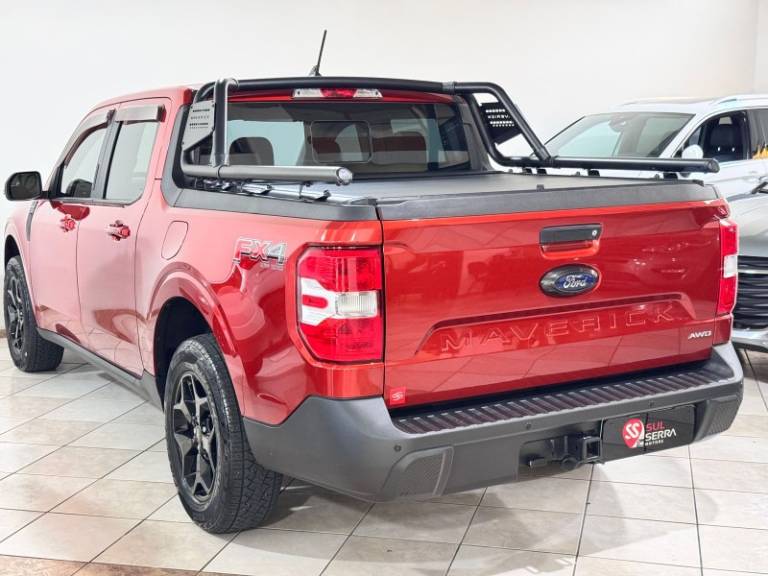 FORD - MAVERICK - 2021/2022 - Vermelha - R$ 174.900,00