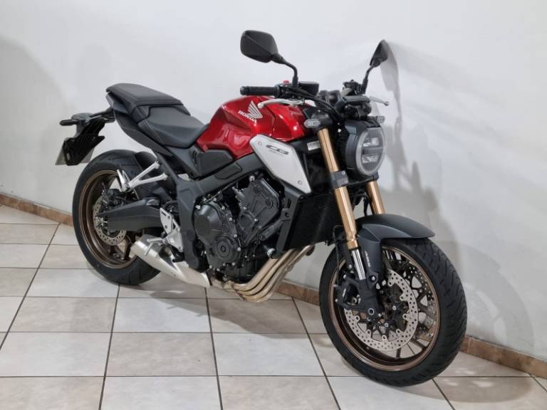 HONDA - CB 650R - 2021/2021 - Vermelha - R$ 48.900,00