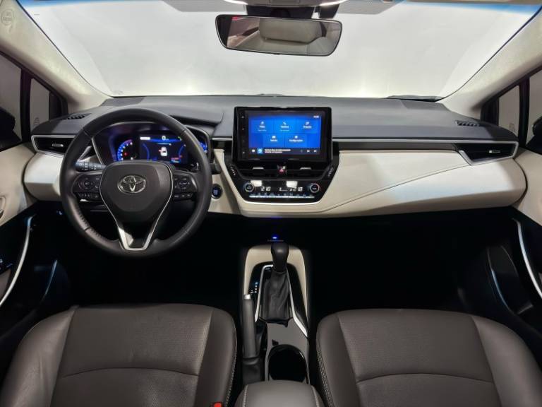 TOYOTA - COROLLA - 2023/2023 - Cinza - R$ 154.900,00