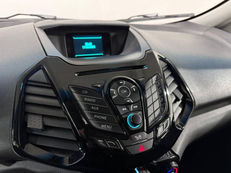 FORD - ECOSPORT - 2015/2016 - Branca - R$ 59.900,00