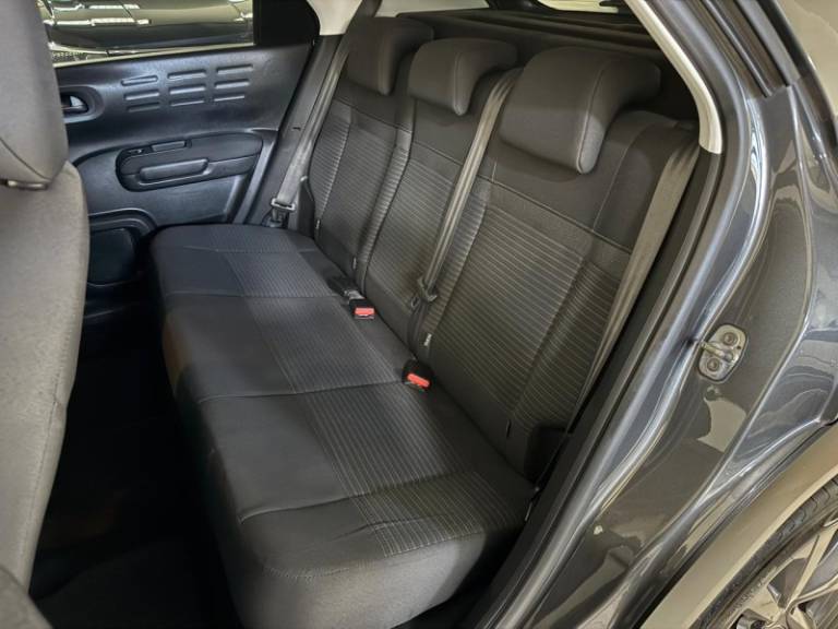 CITROËN - C4 CACTUS - 2021/2022 - Cinza - R$ 76.900,00