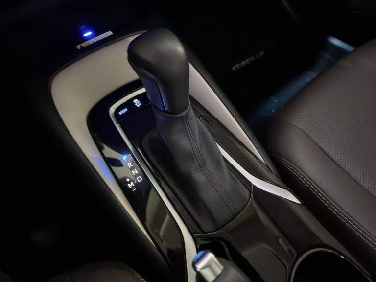 TOYOTA - COROLLA - 2023/2023 - Cinza - R$ 154.900,00