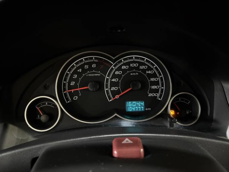 CHEVROLET - CELTA - 2014/2015 - Branca - R$ 36.900,00