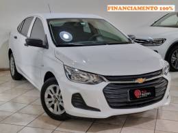 CHEVROLET - ONIX - 2022/2023 - Branca - R$ 76.900,00