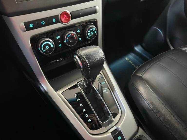 CHEVROLET - CAPTIVA - 2012/2013 - Cinza - R$ 45.900,00