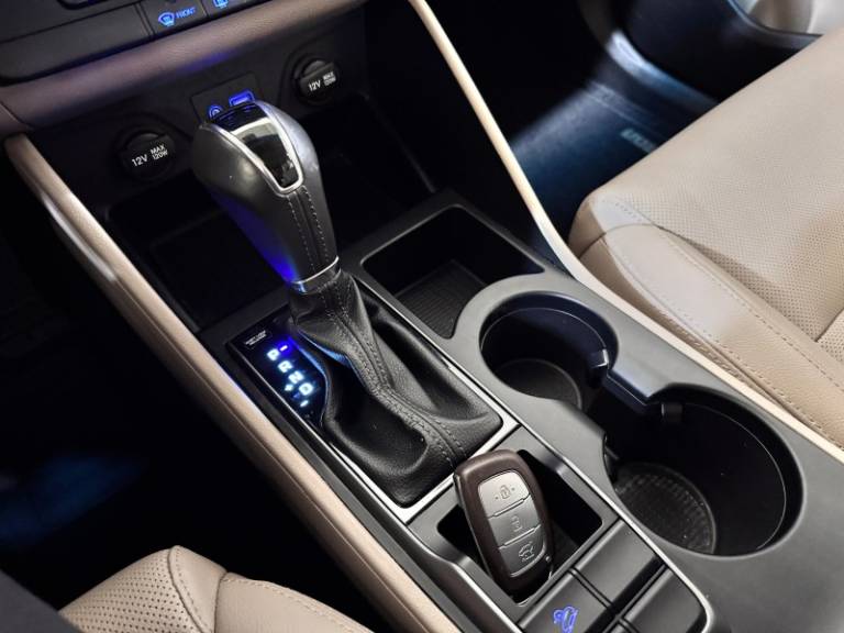 HYUNDAI - TUCSON - 2021/2022 - Branca - R$ 122.900,00