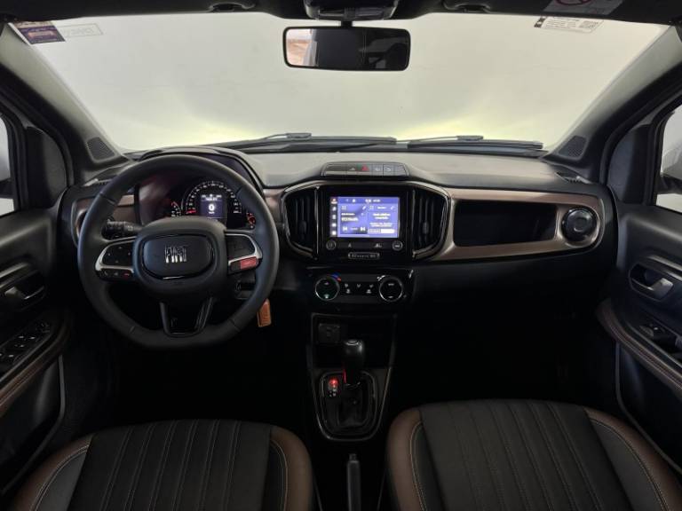 FIAT - STRADA - 2024/2024 - Branca - R$ 126.900,00