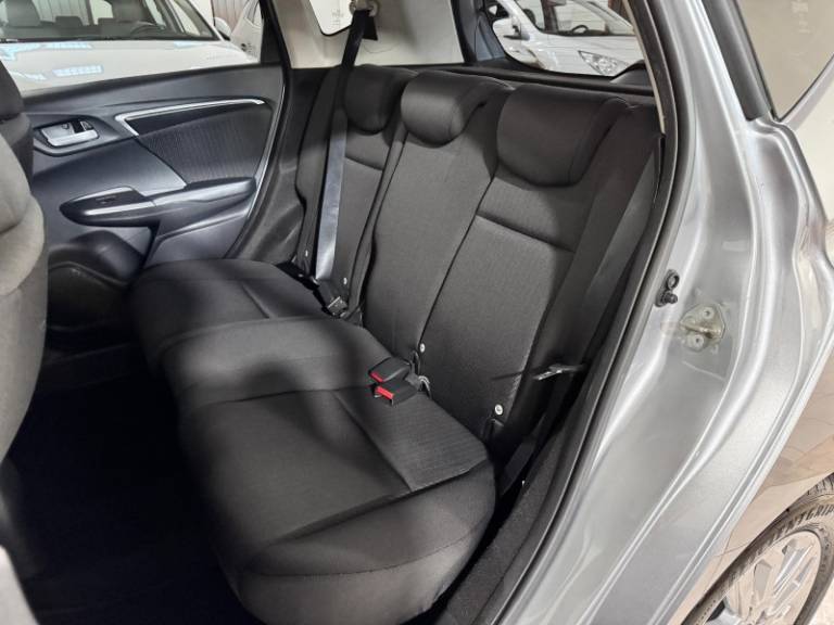 HONDA - FIT - 2018/2018 - Prata - R$ 76.900,00
