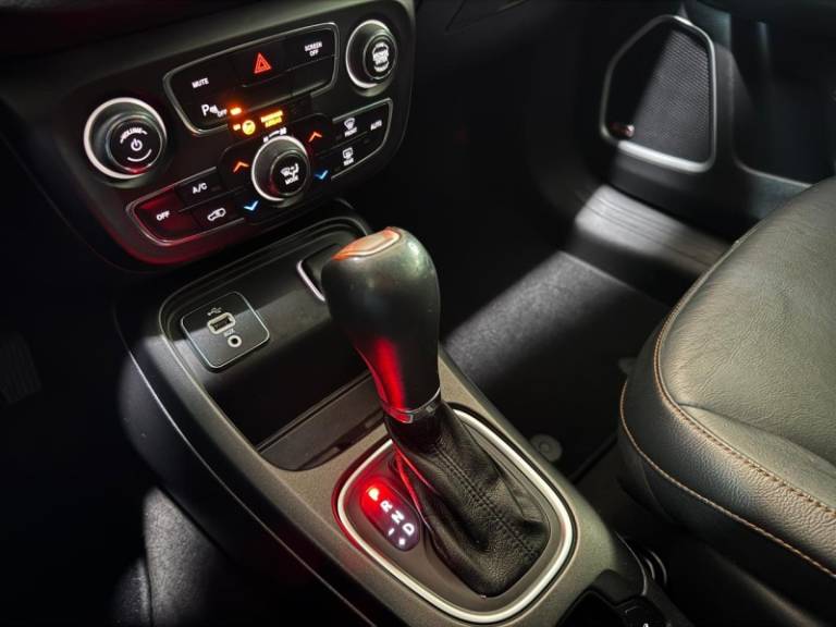 JEEP - COMPASS - 2018/2018 - Preta - R$ 89.900,00