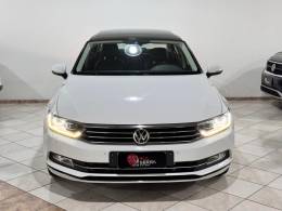 VOLKSWAGEN - PASSAT - 2018/2018 - Branca - R$ 149.900,00
