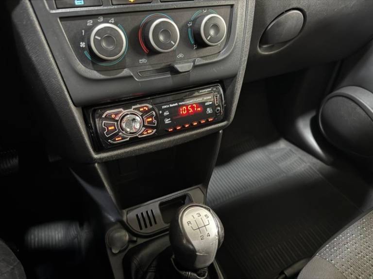 CHEVROLET - CELTA - 2014/2015 - Branca - R$ 36.900,00