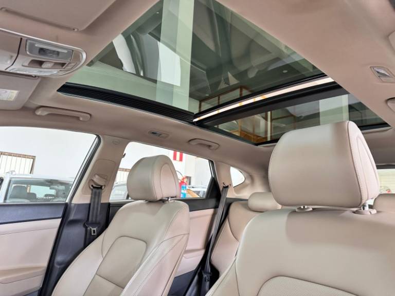 HYUNDAI - TUCSON - 2021/2022 - Branca - R$ 122.900,00