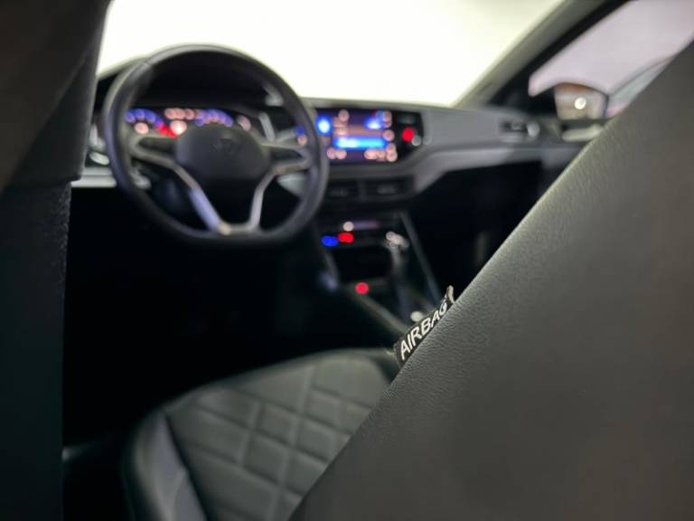 VOLKSWAGEN - VIRTUS - 2024/2024 - Branca - R$ 127.900,00
