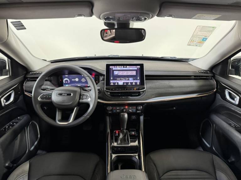 JEEP - COMMANDER - 2023/2023 - Dourada - R$ 167.900,00