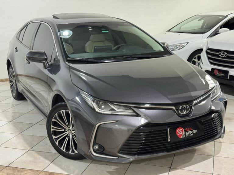 TOYOTA - COROLLA - 2023/2023 - Cinza - R$ 154.900,00