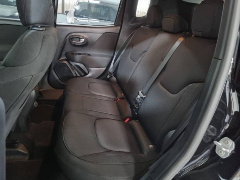 JEEP - RENEGADE - 2020/2021 - Preta - R$ 79.900,00