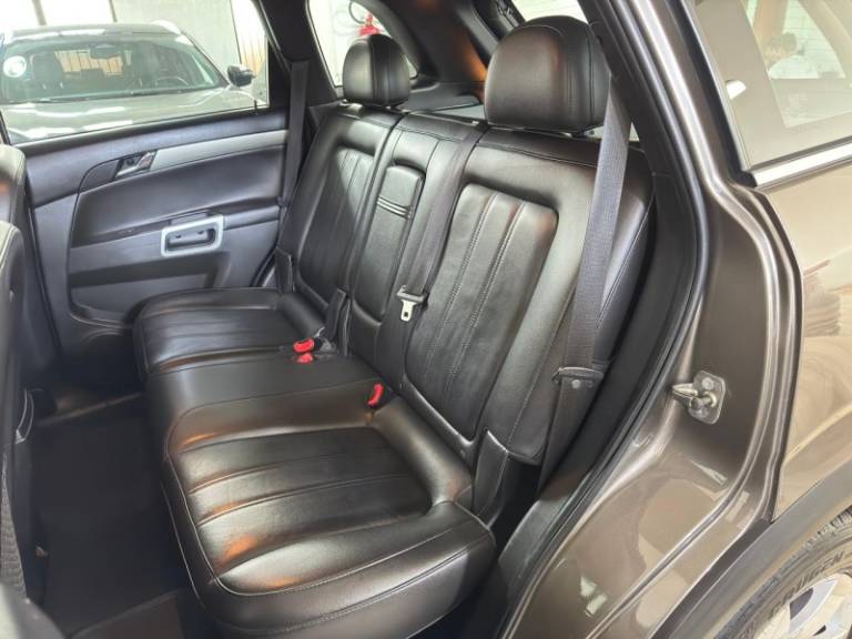 CHEVROLET - CAPTIVA - 2012/2013 - Cinza - R$ 45.900,00