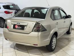 FORD - FIESTA - 2013/2014 - Bronze - R$ 37.900,00