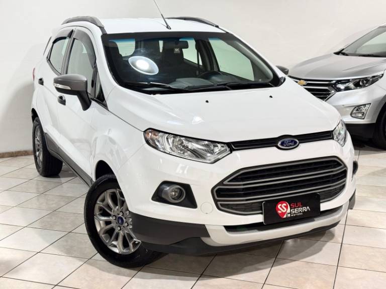 FORD - ECOSPORT - 2015/2016 - Branca - R$ 59.900,00