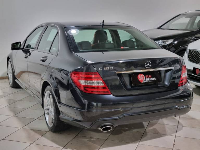 MERCEDES-BENZ - C 180 - 2012/2013 - Preta - R$ 74.900,00