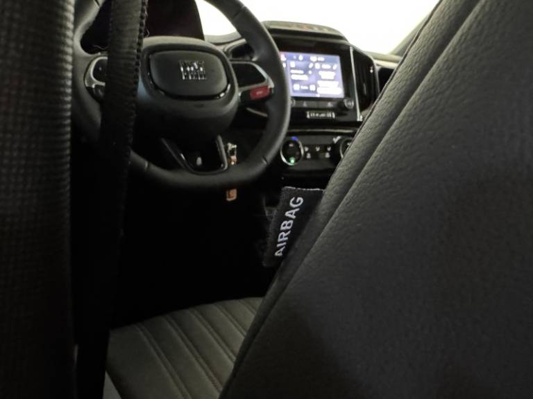 FIAT - STRADA - 2024/2024 - Branca - R$ 126.900,00