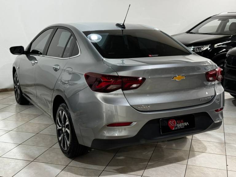 CHEVROLET - ONIX - 2023/2024 - Cinza - R$ 109.900,00