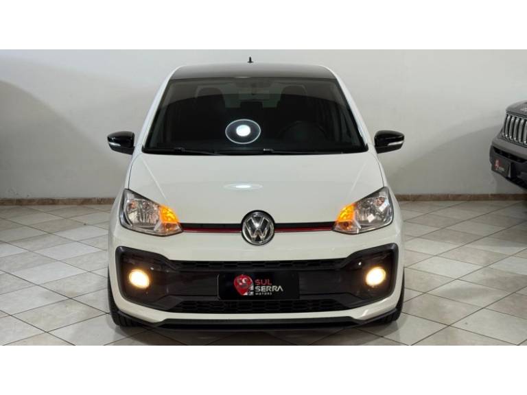 VOLKSWAGEN - UP - 2018/2018 - Branca - R$ 59.900,00