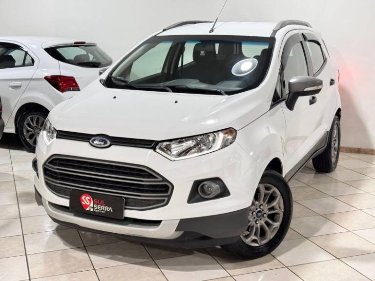 FORD - ECOSPORT - 2015/2016 - Branca - R$ 59.900,00