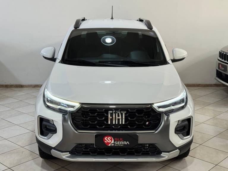 FIAT - STRADA - 2024/2024 - Branca - R$ 126.900,00