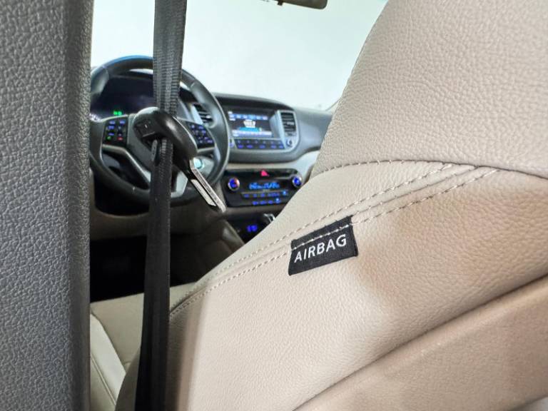 HYUNDAI - TUCSON - 2021/2022 - Branca - R$ 122.900,00
