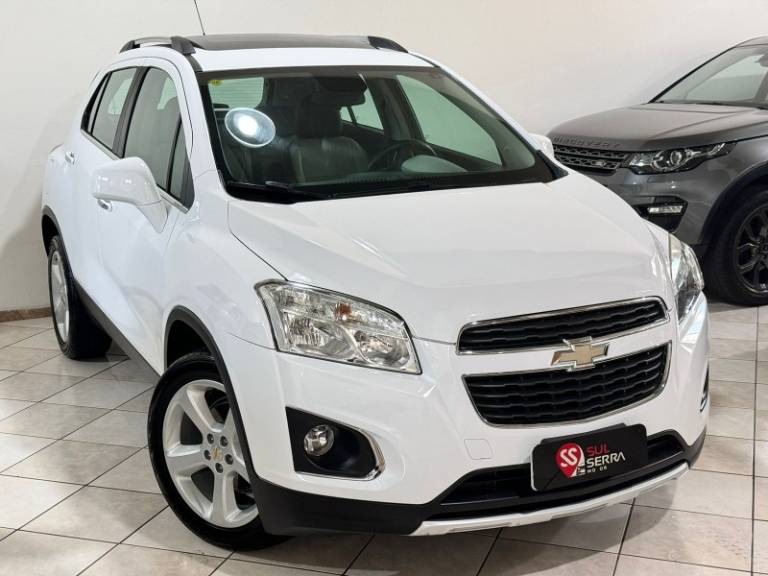 CHEVROLET - TRACKER - 2015/2015 - Branca - R$ 72.900,00