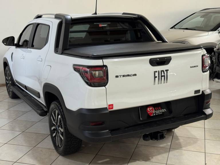 FIAT - STRADA - 2024/2024 - Branca - R$ 126.900,00
