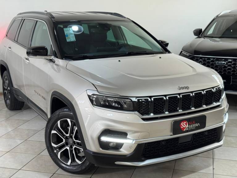 JEEP - COMMANDER - 2023/2023 - Dourada - R$ 167.900,00