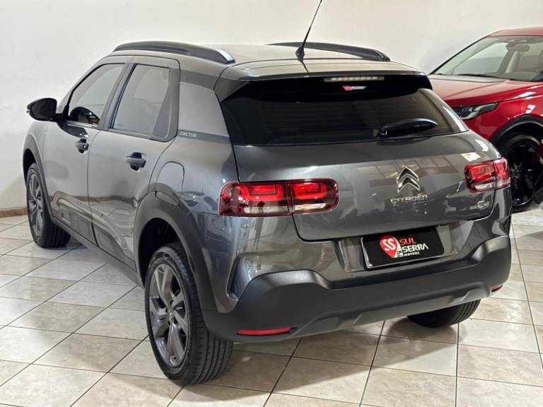 CITROËN - C4 CACTUS - 2021/2022 - Cinza - R$ 76.900,00