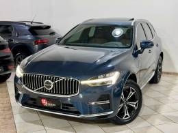 VOLVO - XC60 - 2021/2022 - Azul - R$ 236.900,00
