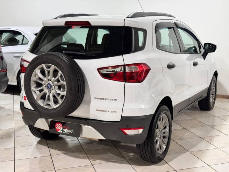 FORD - ECOSPORT - 2015/2016 - Branca - R$ 59.900,00