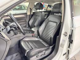 VOLKSWAGEN - PASSAT - 2018/2018 - Branca - R$ 149.900,00