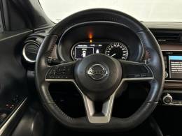 NISSAN - KICKS - 2017/2018 - Branca - R$ 83.900,00