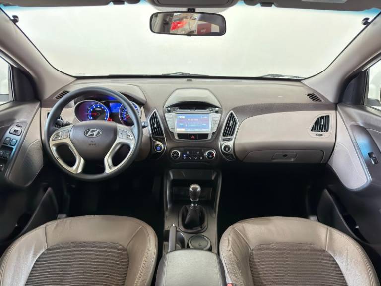 HYUNDAI - IX35 - 2012/2013 - Branca - R$ 67.900,00