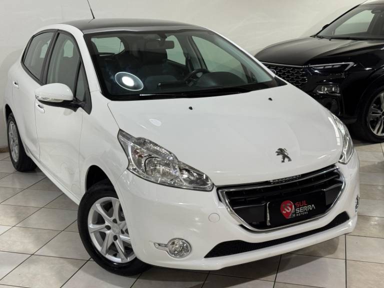 PEUGEOT - 208 - 2015/2016 - Branca - R$ 49.900,00