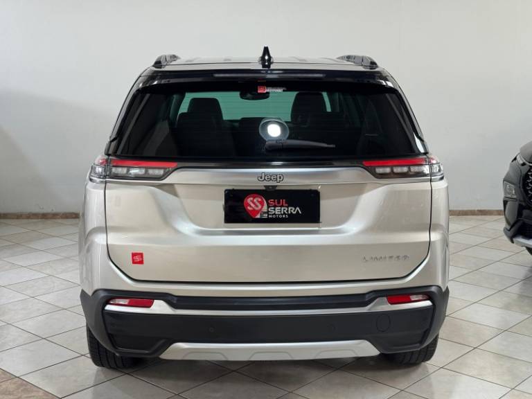 JEEP - COMMANDER - 2023/2023 - Dourada - R$ 167.900,00