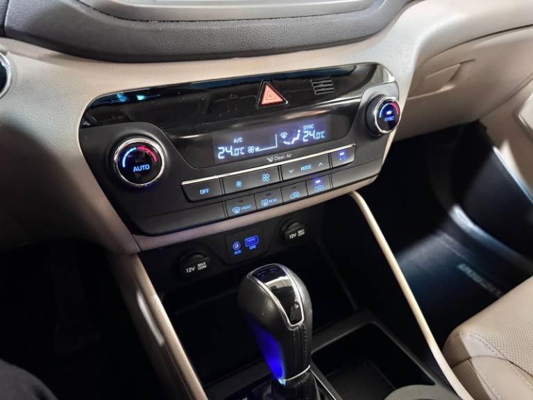 HYUNDAI - TUCSON - 2021/2022 - Branca - R$ 122.900,00