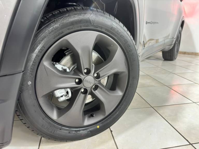 JEEP - COMPASS - 2018/2018 - Cinza - R$ 99.900,00