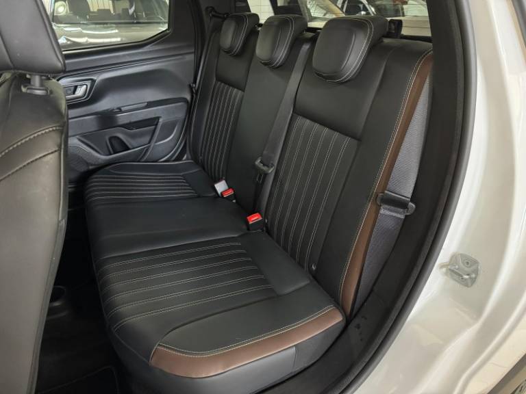 FIAT - STRADA - 2024/2024 - Branca - R$ 126.900,00