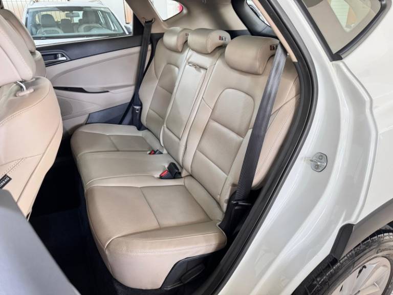 HYUNDAI - TUCSON - 2021/2022 - Branca - R$ 122.900,00