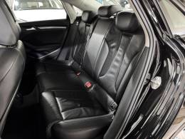 AUDI - A3 - 2015/2015 - Preta - R$ 88.900,00